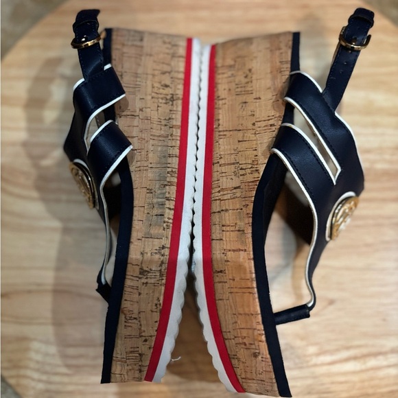 TOMMY HILFIGER PLATFORM RED WHITE & NAVY PREPPY WEDGE CASUAL DRESSY SANDALS SZ 9 - Picture 8 of 12